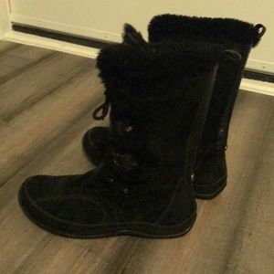 North face furry snow boots women’s size 9.5